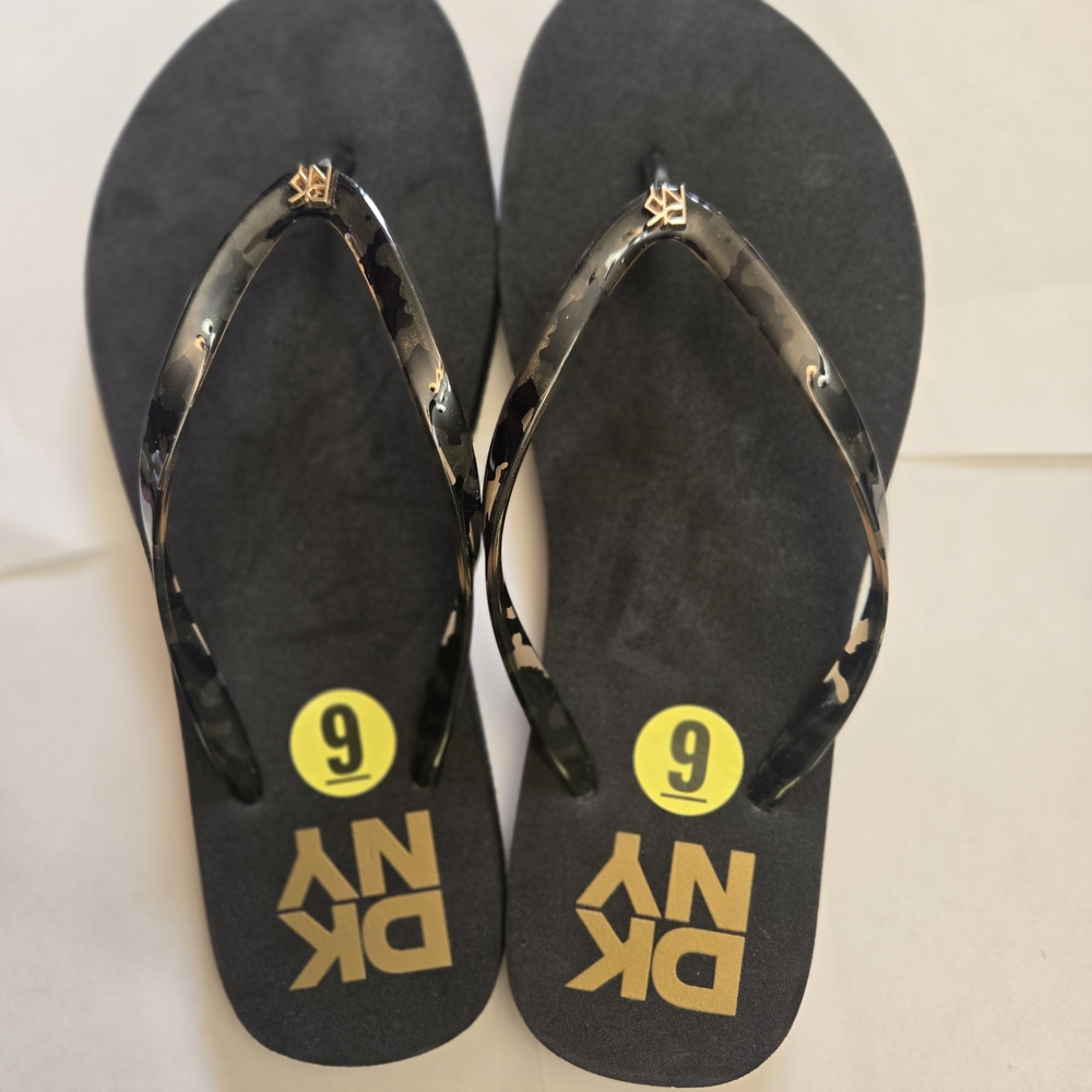 DKNY Black Leopard Thong Flip Flops Slippers - Picture 8 of 8